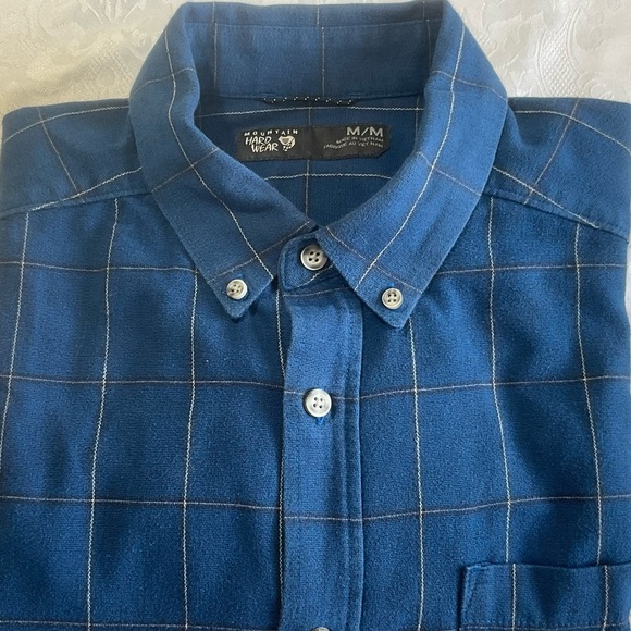Mountain Hardwear Other - Mens Mountain Hardwear casual button down shirt size Medium Heavy cotton Blue